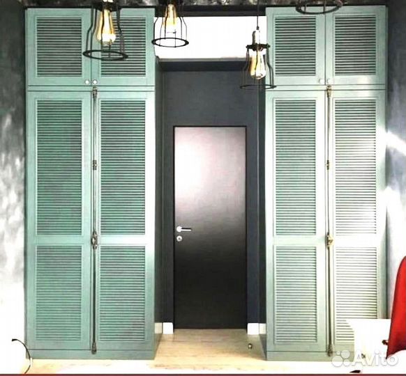 Стильные шкафы в прихожую из мдф с жалюзийными фас