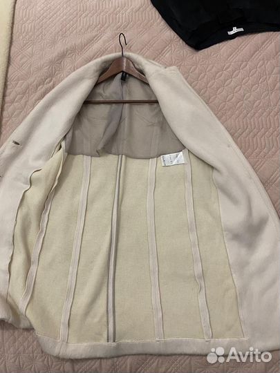 Пальто женское бежевое