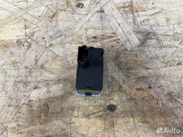 Кнопка корректора фар LADA Vesta