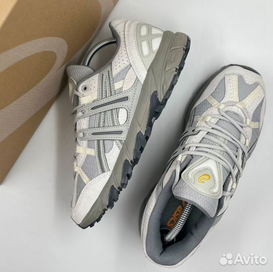 Кроссовки Asics Sonoma