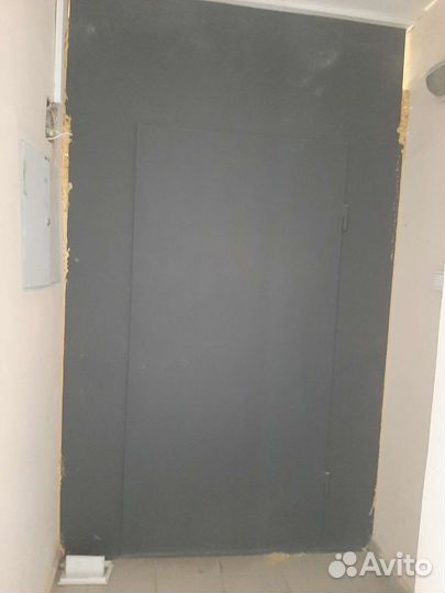 Металлическая дверь бу