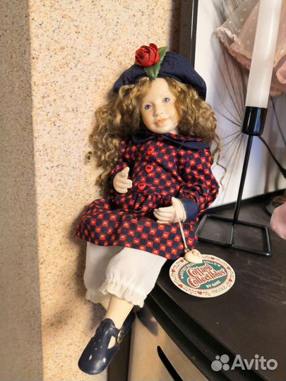 Кукла фарфоровая коллекционная