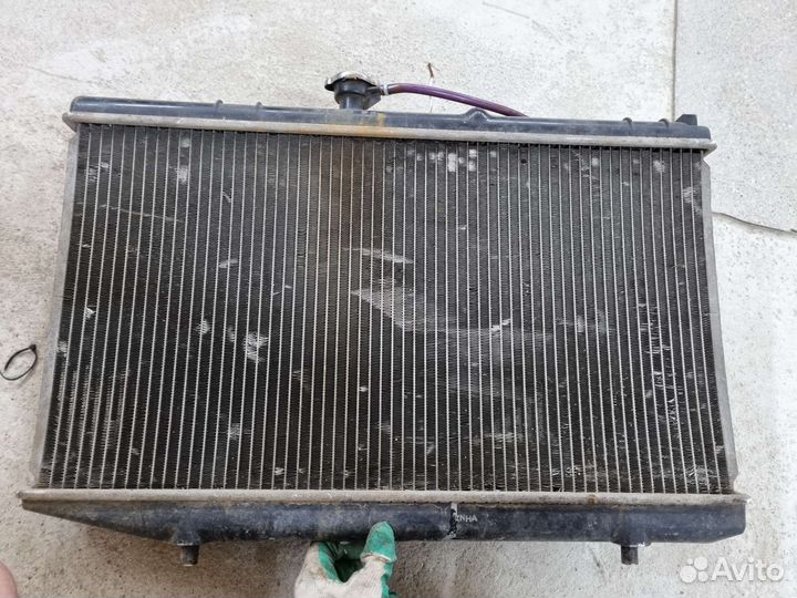 Радиатор охлаждения с вентилятором Kia Rio 1