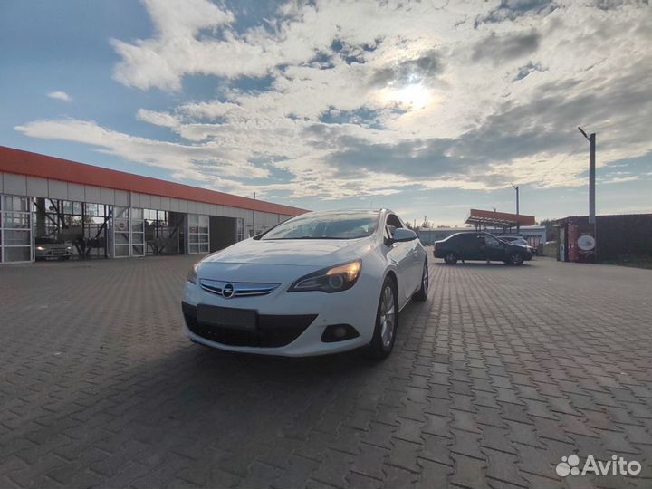 Opel Astra GTC, 2012