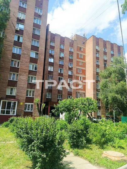 Комната 17 м² в 8-к., 3/9 эт.