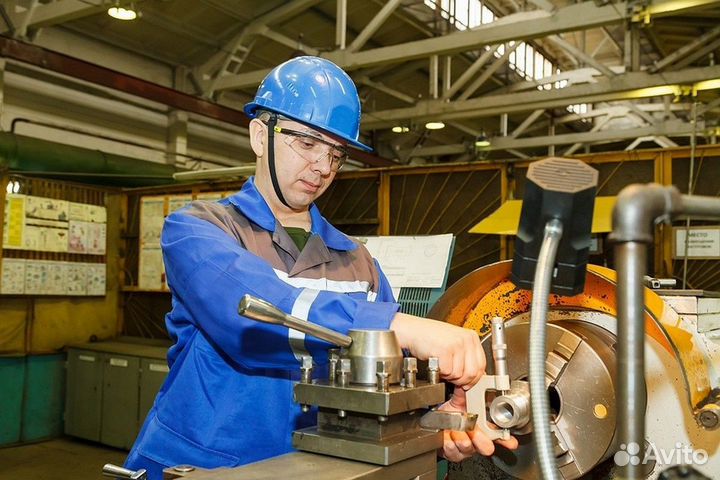 Токарь на завод в Воронеж, вахта, жилье, проезд