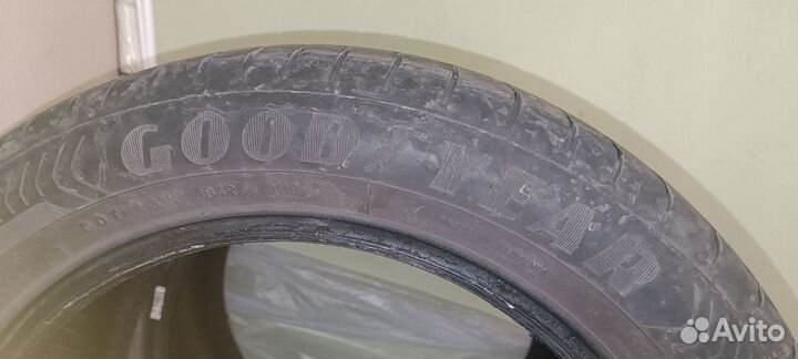 Goodyear EfficientGrip Performance 215/55 R17 98W