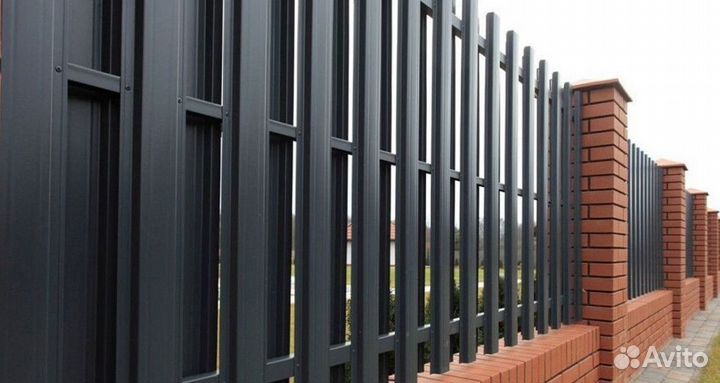 Железный штакетник