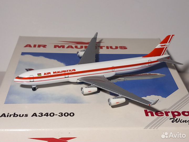 Модель Airbus A340 Air Mauritius, масштаб 1/500