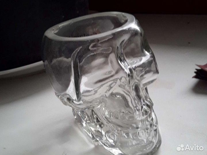 Бокалы для ромы сделан из стекла под хрусталь ввид