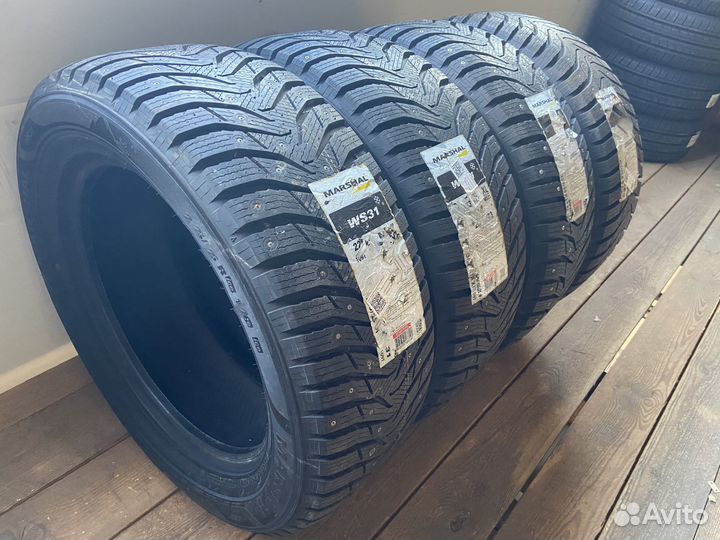 Kumho WinterCraft Ice WI31 235/65 R17 108T