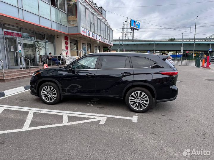 Toyota Highlander 2.4 AT, 2023, 101 км