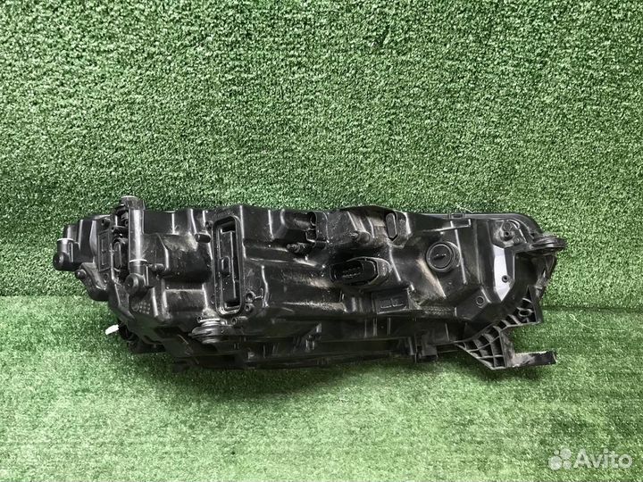 Фара левая Skoda Octavia