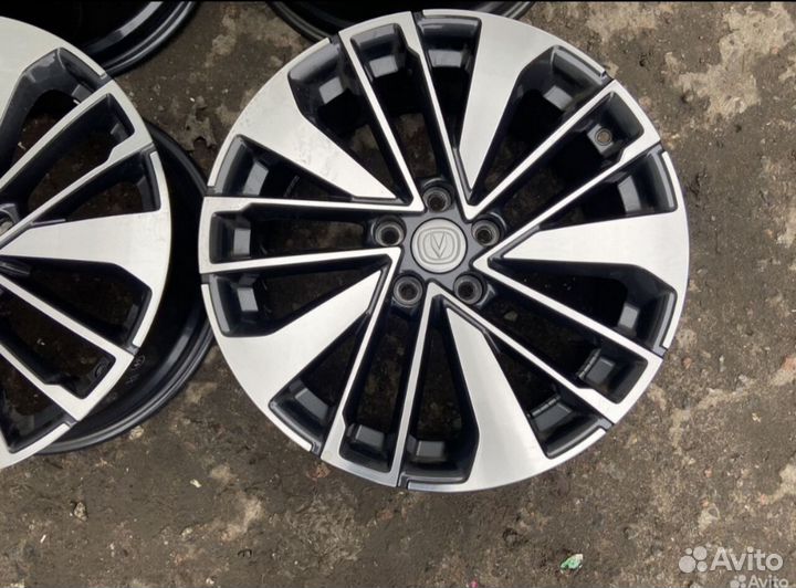 Литые диски r18 на Changan