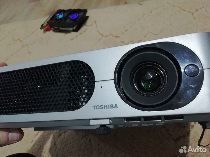 Проэктор Toshiba TLP-XD2000