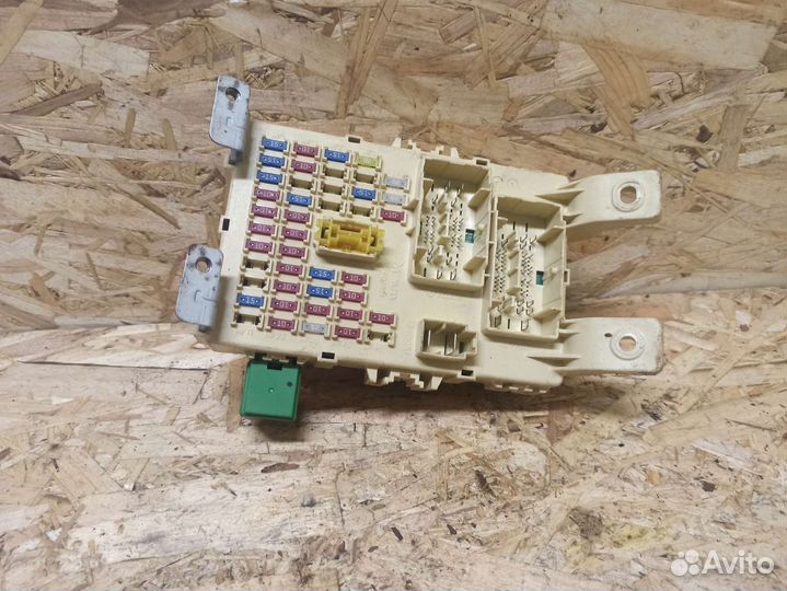 Блок реле Kia Rio 3