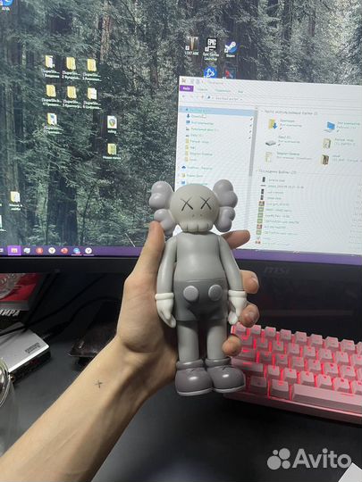 Фигурка оригинальная коллекционная Kaws