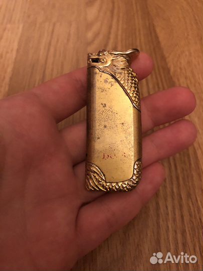 Зажигалка золотой дракон