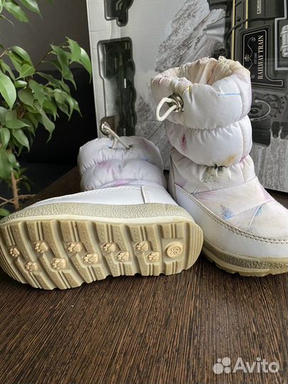 Детская зимняя обувь для девочки 26 и 29 размеры