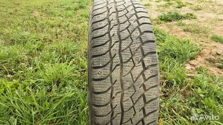 Viatti Bosco Nordico V-523 215/70 R16