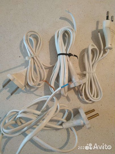 Провода с вилкой
