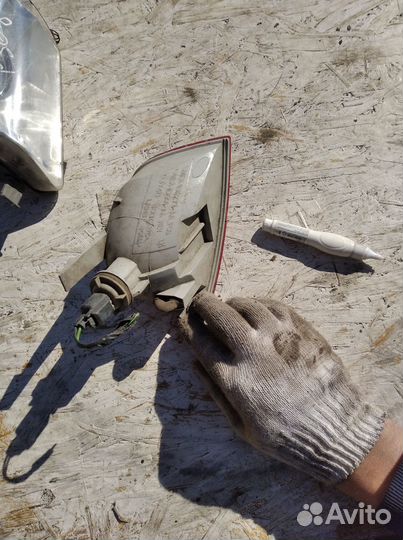 Задний фонарь бампера Форд Фокус 2