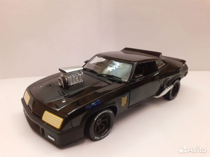 1:24 ford Falcon XB V8 
