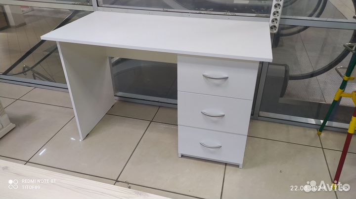 Стол письменный