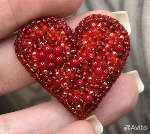 Брошь из бисера