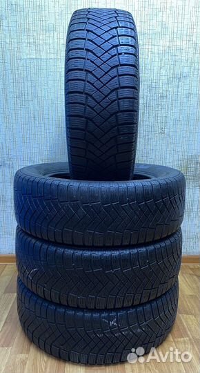 Pirelli Ice Zero FR 215/65 R17