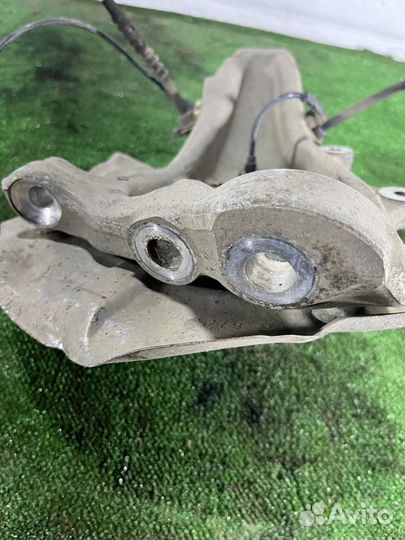 Кулак поворотный передний правый BMW 5-series 6 (F