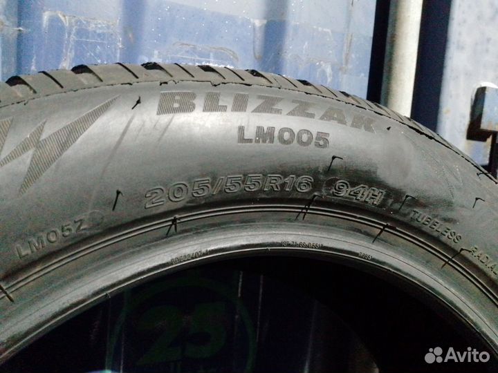 Bridgestone Blizzak LM-005 205/55 R16 100T