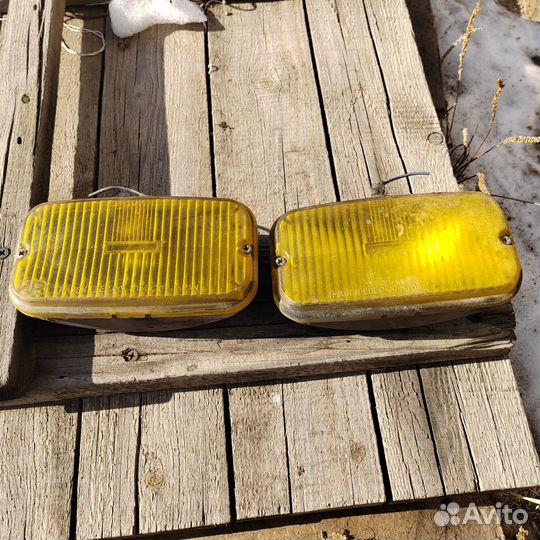 Продам туманки мазда титан