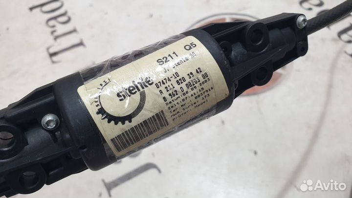 Механизм шторки багажника Mercedes-Benz S211 W211