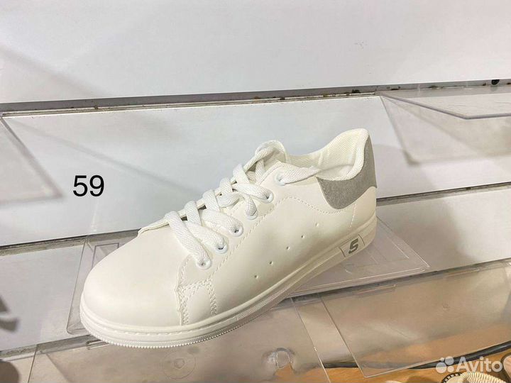 Кроссовки