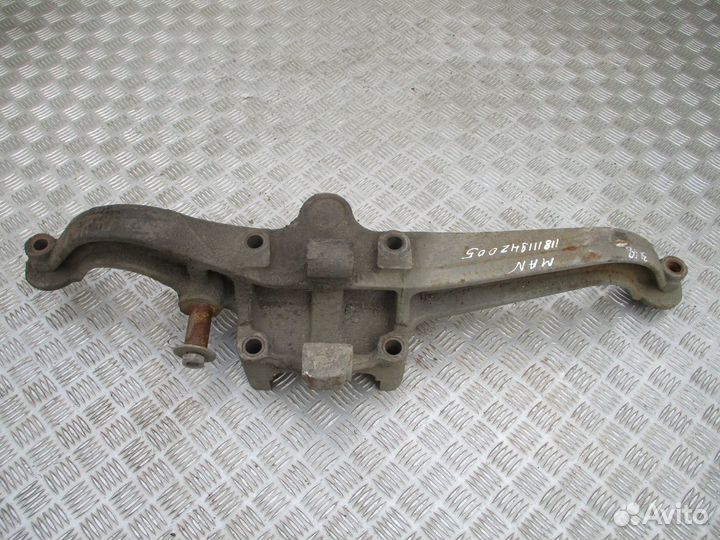 Кронштейн пневморессоры задний правый MAN 81436303