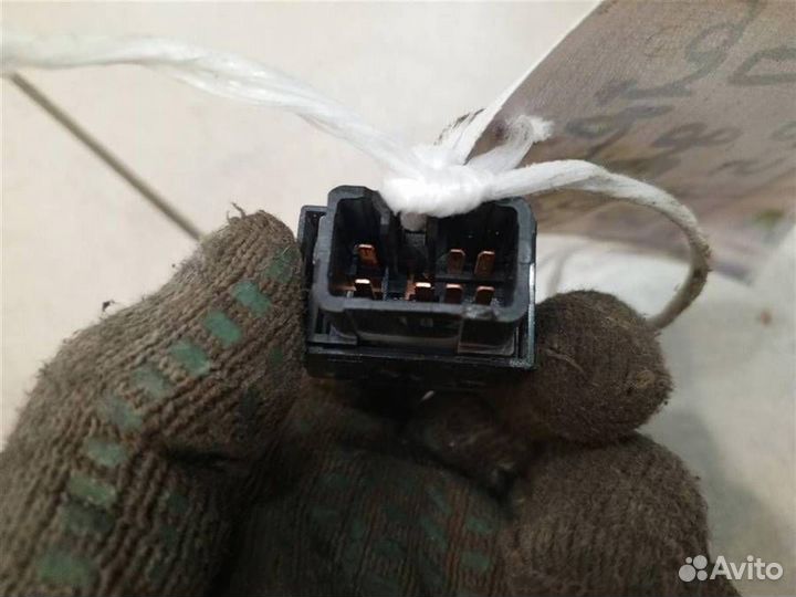 Кнопка стеклоподъемника Hyundai Matrix 2001-2010