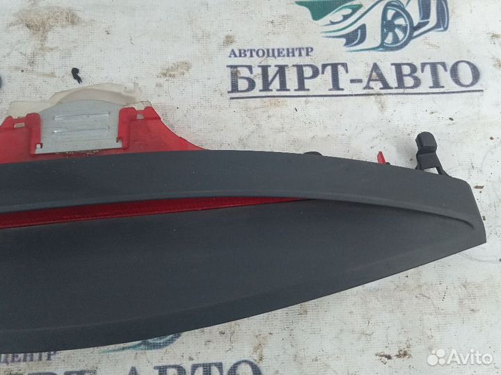 Стоп сигнал дополнительный Renault Megane II рестайлинг (2006—2009)