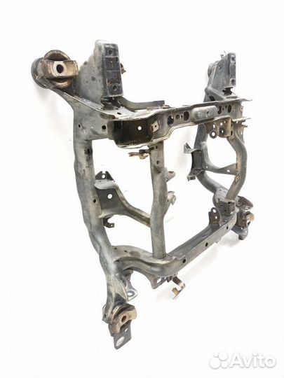 Балка подвески (подрамник) передняя Mercedes-Benz