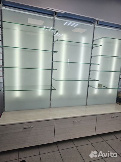 Продаются торговые стелажи