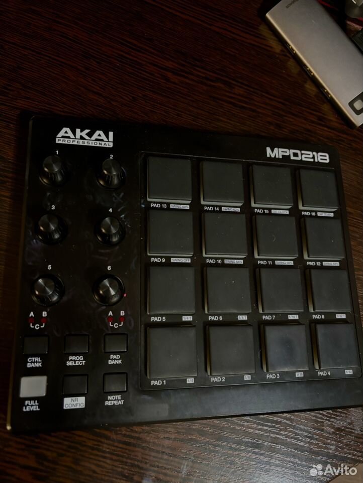 Akai mpd218