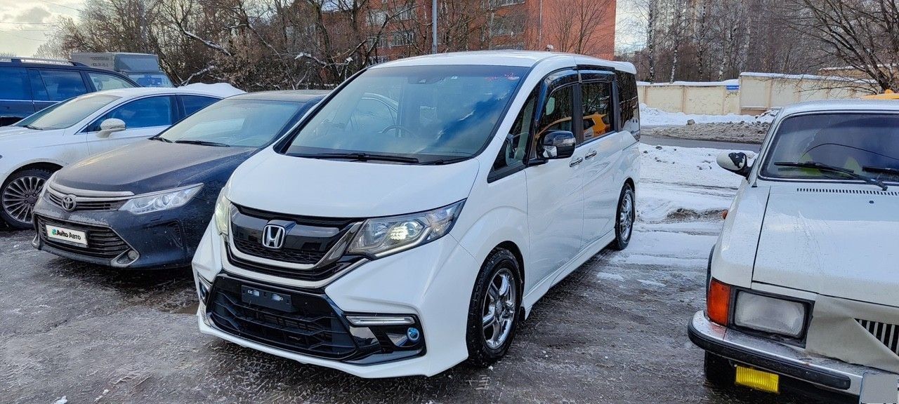 Honda Stepwgn: фото владельца