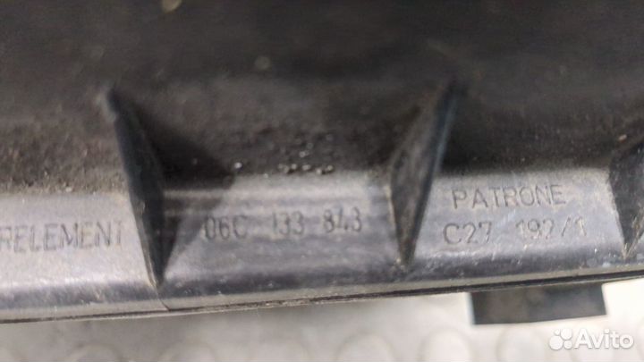 Корпус воздушного фильтра Audi A4 (B6), 2003