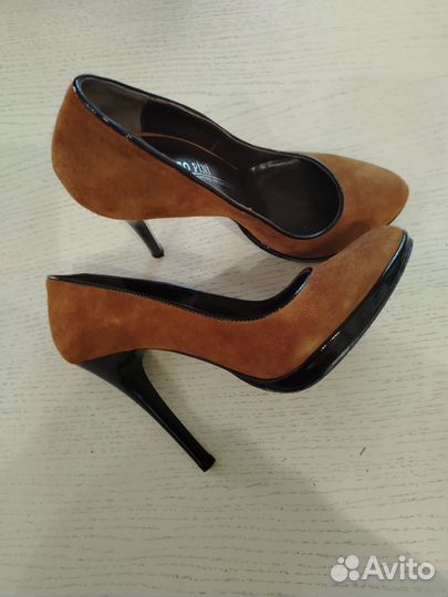 Обувь женская 35 размер