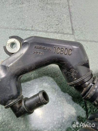 Патрубок воздушного фильтра правый Infiniti Qx70