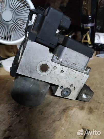 Блок Abs Volkswagen, 8e0614111p