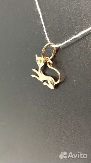 Золотая подвеска с камнем