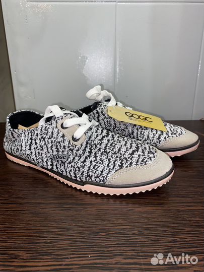 38р/24.3.Новые кеды