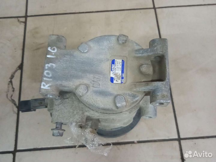 Оригинал компрессор кондиционера Киа Рио 3 77т.км