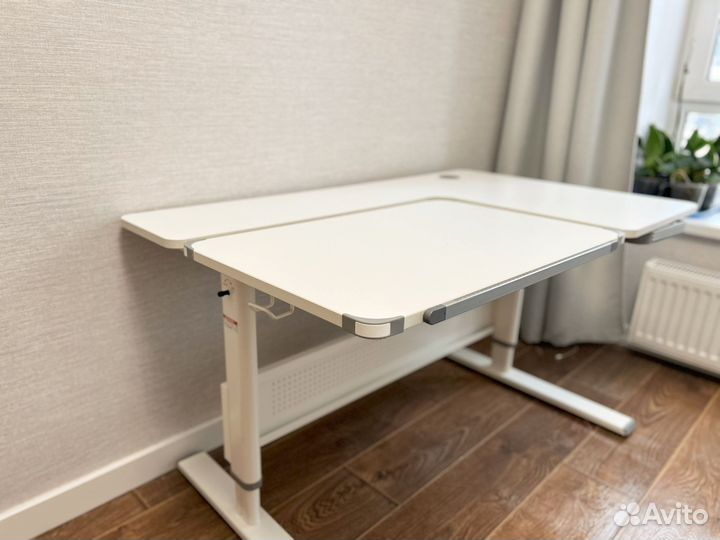 Стол для учебы